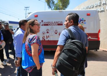 PRESENTA AZUCENA CISNEROS AMBULANCIAS VETERINARIAS Y VEHÍCULO CANINO PARA RESCATE Y ATENCIÓN DE ANIMALES