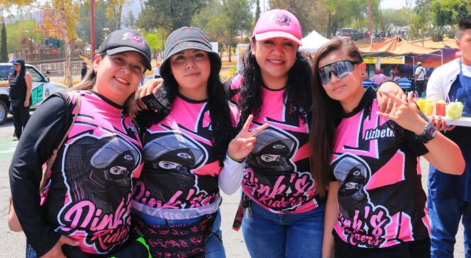 PROMUEVE ECATEPEC CONDUCCIÓN RESPONSABLE CON MOTOCICLISMO EN ROSA