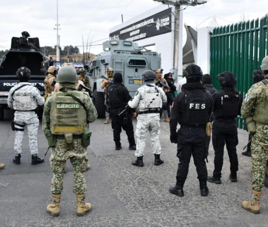 MACRO OPERACIONES DE SEGURIDAD DEBILITAN REDES DELICTIVAS Y DEJAN MÁS DE 400 DETENIDOS EN EL EDOMÉX