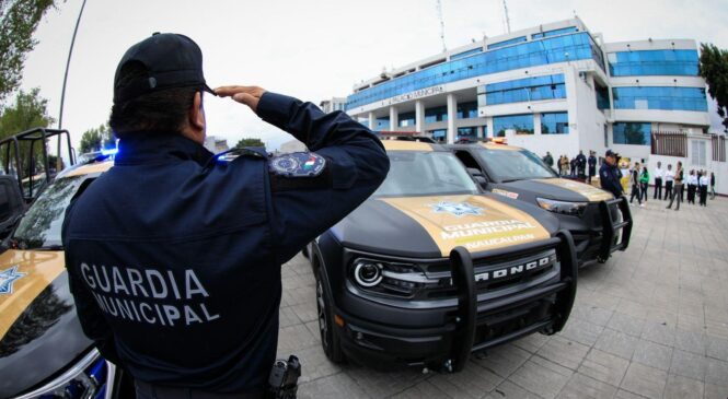 RECUPERAN VEHÍCULO ROBADO TRAS OPERATIVO COORDINADO EN NAUCALPAN