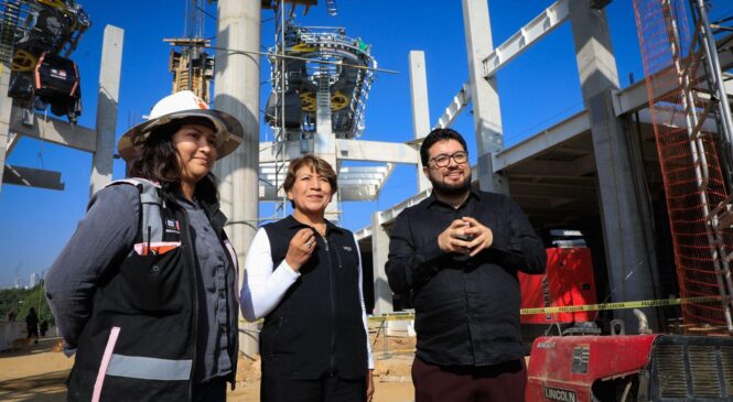 CONSTATA ALCALDE ISAAC MONTOYA JUNTO CON LA GOBERNADORA DELFINA GÓMEZ AVANCE DEL 70% DE LA LÍNEA III DEL MEXICABLE