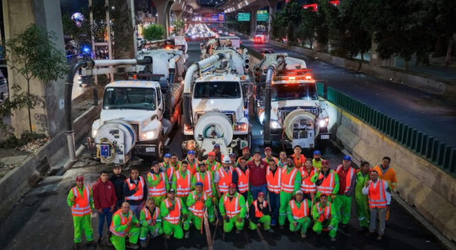 AVANZA DESAZOLVE NOCTURNO EN PERIFÉRICO NORTE PARA PREVENIR INUNDACIONES EN NAUCALPAN