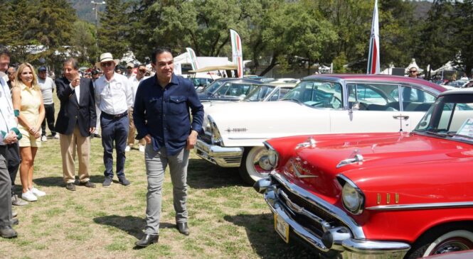 EL SENADOR ENRIQUE VARGAS EN LA INAUGURACIÓN DEL GRAN CONCURSO INTERNACIONAL DE ELEGANCIA