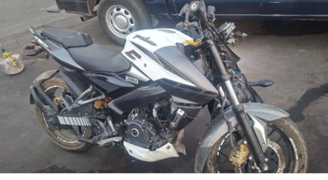 RECUPERAN MOTOCICLETA ROBADA EN NAUCALPAN HAY DOS DETENIDOS