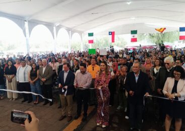 INAUGURA ALCALDE DANIEL SERRANO FESTIVAL IZCALLENSE ARTE, QUESO Y VINO EN EL PARQUE DE LAS ESCULTURAS