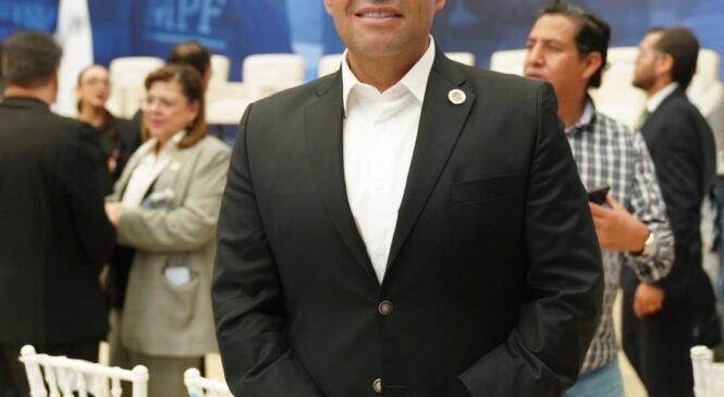 ENRIQUE VARGAS PROPONE ELIMINAR INTERESES DESPROPORCIONADOS EN CRÉDITOS BANCARIOS Y COMISIONES ADICIONALES POR PAGO CON MEDIOS ELECTRÓNICOS