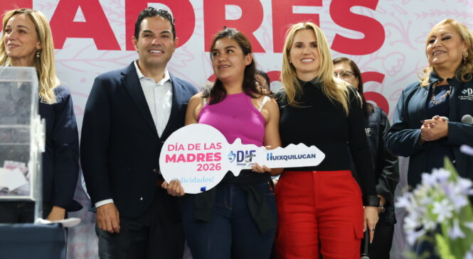 CELEBRA HUIXQUILUCAN EL DÍA DE LAS MADRES CON OCHO CASAS
