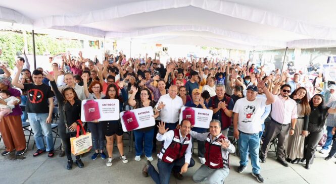 ENTREGA RACIEL PÉREZ CRUZ EQUIPAMIENTO DE ALMACENAMIENTO DE AGUA EN SANTA MARÍA TLAYACAMPA
