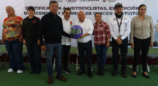 ENCABEZA RACIEL PÉREZ CRUZ Y GOBIERNO DEL EDOMÉX JORNADA DE EXPEDICIÓN CERTIFICACIÓN, LICENCIAS Y ENTREGA DE CASCOS GRATUITOS PARA MOTOCICLISTAS