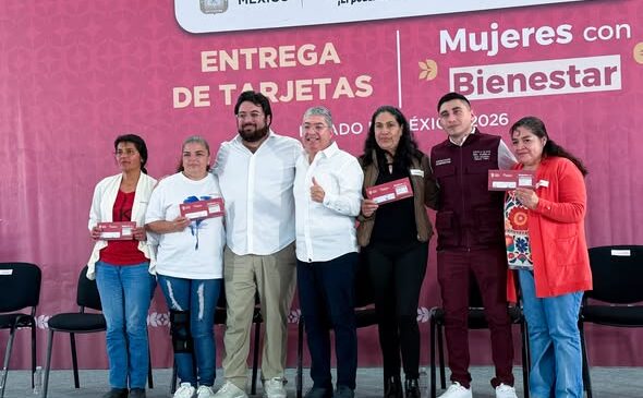 ENCABEZA ALCALDE ISAAC MONTOYA ENTREGA DE 5 MIL TARJETAS DEL PROGRAMA ESTATAL “MUJERES CON BIENESTAR”