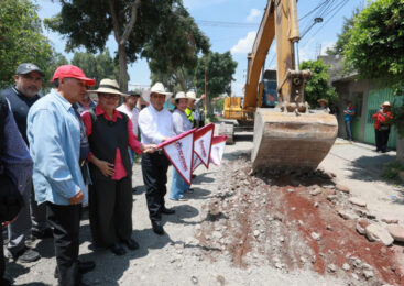 AZUCENA CISNEROS ARRANCA OBRAS INEGRALES EN AVENIDA GASODUCTO EN SAN PEDRO XALOSTOC