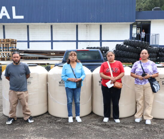 CONTINÚA HUIXQUILUCAN CON LA ENTREGA DE TINACOS  