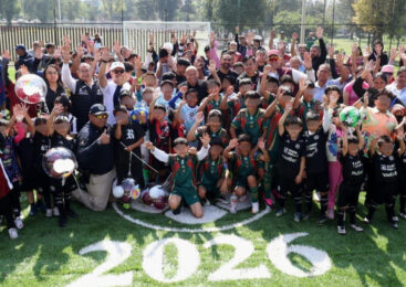 RACIEL PÉREZ CRUZ ENTREGA CANCHA RENOVADA EN EL DEPORTIVO CRI CRI PARA FORTALECER EL DEPORTE Y LA CONVIVENCIA SOCIAL, CON EL PLAN INTEGRAL DEL ORIENTE DEL EDOMÉX