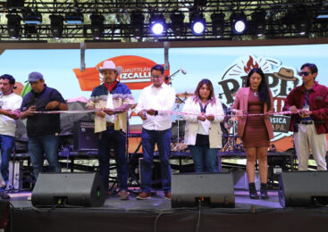 IZCALLI PONE A BAILAR Y A CANTAR A MILES DE PAPÁS EN SU DÍA CON EL PAPI FEST