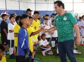 ACOMPAÑADA POR EL SENADOR ENRIQUE VARGAS, LA ALCALDESA ROMINA CONTRERAS ENTREGA REHABILITACIÓN DEL DEPORTIVO SAN FERNANDO