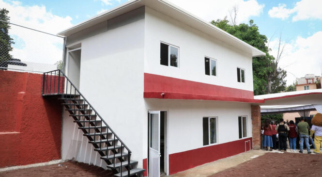 ENTREGA ALCALDE ISAAC MONTOYA  CASA DEL ADULTO MAYOR EN LOMAS VERDES
