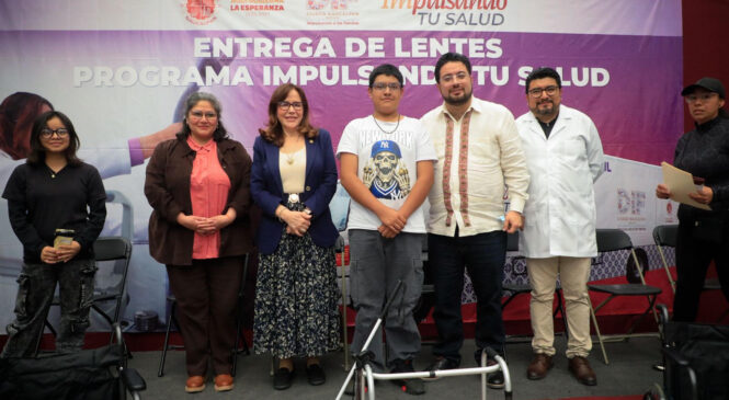 CON EL PROGRAMA IMPULSANDO TU SALUD EL GOBIERNO DE NAUCALPAN ENTREGA MÁS DE 4 MIL LENTES