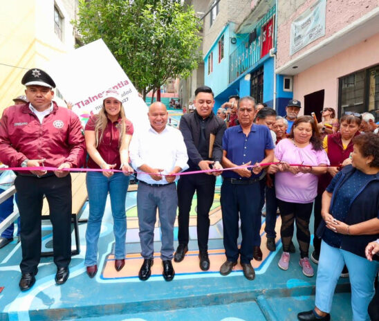 ENTREGA TLALNEPANTLA RENOVACIÓN INTEGRAL DE ESCALINATAS Y SERVICIOS BÁSICOS EN BENEFICIO DE LOMAS DE SAN JUAN IXHUATEPEC