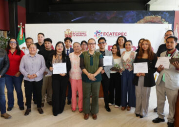 AZUCENA CISNEROS ABRE ESPACIOS A JÓVENES PARA HABLAR DE EMPLEO, EDUCACIÓN Y NEGOCIOS