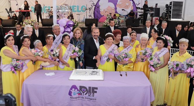 CELEBRAN PEDRO RODRÍGUEZ Y PATY ARÉVALO A MÁS DE MIL 500 ABUELITAS Y ABUELITOS DE ATIZAPÁN