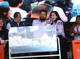 RECONOCE GOBIERNO DE NAUCALPAN A PADRES RESPONSABLES CON LA RIFA DE DOS AUTOMÓVILES Y UNA CAMIONETA