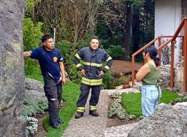 RESCATAN A MUJER EXTRAVIADA EN ZONA BOSCOSA DE VILLA ALPINA