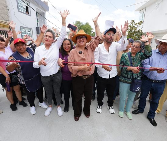 AZUCENA CISNEROS RECONSTRUYE VIALIDAD NO INTERVENIDA 40 AÑOS