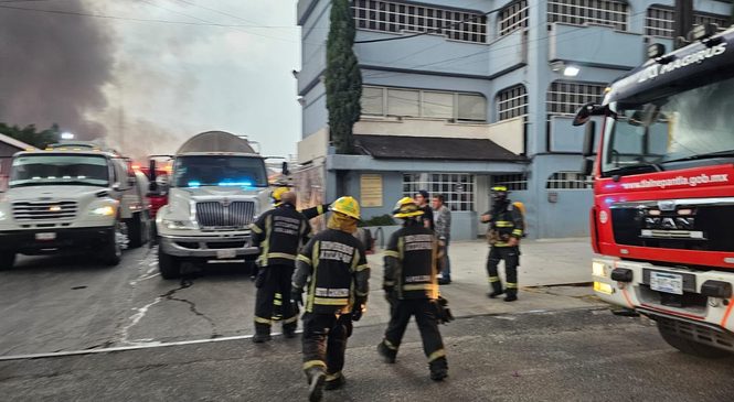 INCENDIO EN EMPRESA QUIMITEC DEJA CUATRO HERIDOS EN TLALNEPANTLA