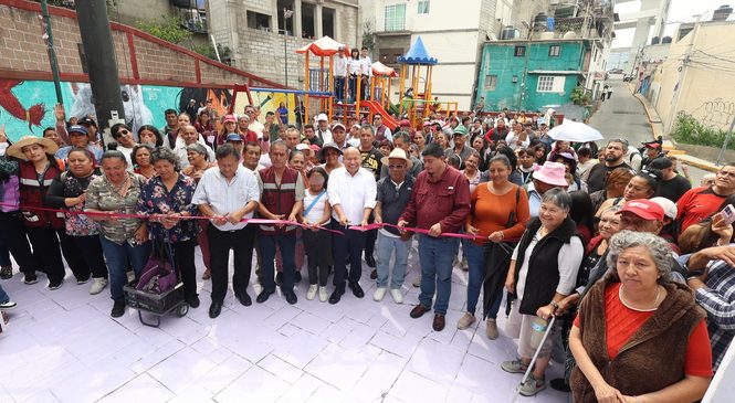 TLALNEPANTLA REHABILITA ESPACIO PÚLICO EN LOMAS DE SAN JUAN IXHUATEPEC