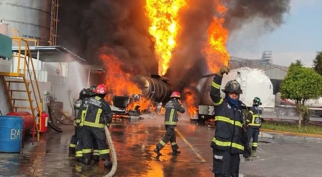 FUGA DE GAS, LA PRIMERA EMERGENCIA ATENDIDA POR BOMBEROS DE ATIZAPÁN