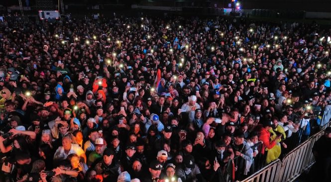 SANTA FE KLAN REÚNE A MILES EN TLALNEPANTLA DURANTE EL FESTIVAL RAÍCES QUE TRANSFORMAN