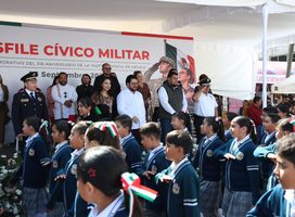 ENCABEZA ISAAC MONTOYA EL TRADICIONAL DESFILE CÍVICO MILITAR EN NAUCALPAN