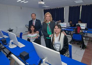 SUMA PEDRO RODRÍGUEZ HERRAMIENTAS EDUCATIVAS A LA UAEM CON LA ENTREGA DE UN AULA DIGITAL Y LA INAUGURACIÓN DE UN GIMNASIO