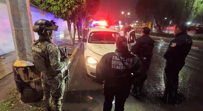 OPERATIVO NOCTURNO EN ECATEPEC DEJA VEHÍCULOS REMITIDOS Y UN CONDUCTOR PRESENTADO ANTE EL JUZGADO CÍVICO