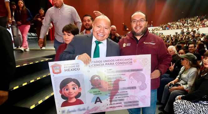 ENTREGA GOBIERNO DE TLALNEPANTLA LICENCIAS DE CONDUCIR A GRADUADAS DEL PROGRAMA “MUJERES CONTIGO AL VOLANTE”
