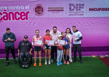 CIENTOS DE FAMILIAS PARTICIPAN EN LA CARRERA CORRE CONTRA EL CÁNCER 2026 EN NAUCALPAN