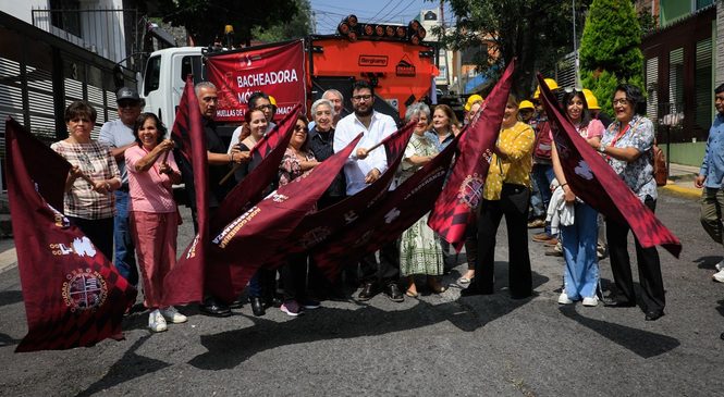 PONE EN MARCHA ISAAC MONTOYA BACHEADORA MÓVIL EN EL FRACCIONAMIENTO BOULEVARES